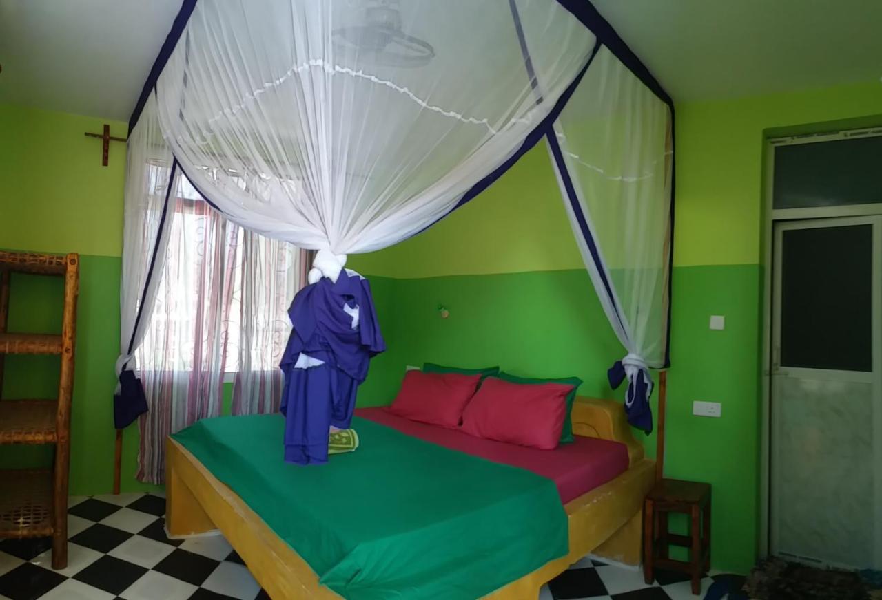 La Locanda Lodge - Apartment, 4 Double Rooms & Kitchen Near The Beach Джамбиани Экстерьер фото