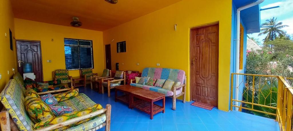 La Locanda Lodge - Apartment, 4 Double Rooms & Kitchen Near The Beach Джамбиани Экстерьер фото