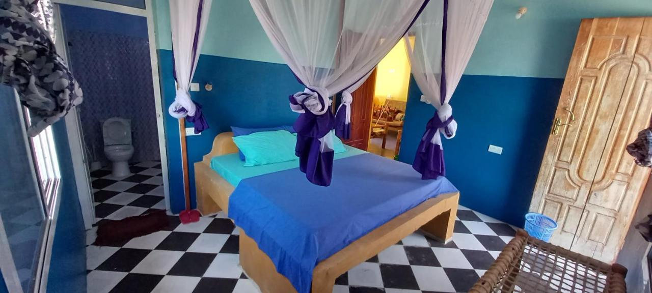 La Locanda Lodge - Apartment, 4 Double Rooms & Kitchen Near The Beach Джамбиани Экстерьер фото